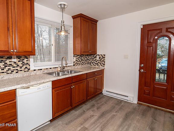 3rd image of 3009 Briarwood Dr