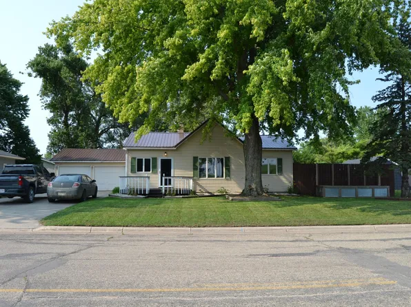 514 W Benton St, Lake Benton, MN 56149