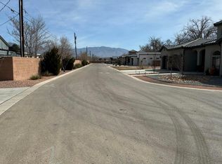 253 Valle Encantado Dr NW, Albuquerque, NM 87107