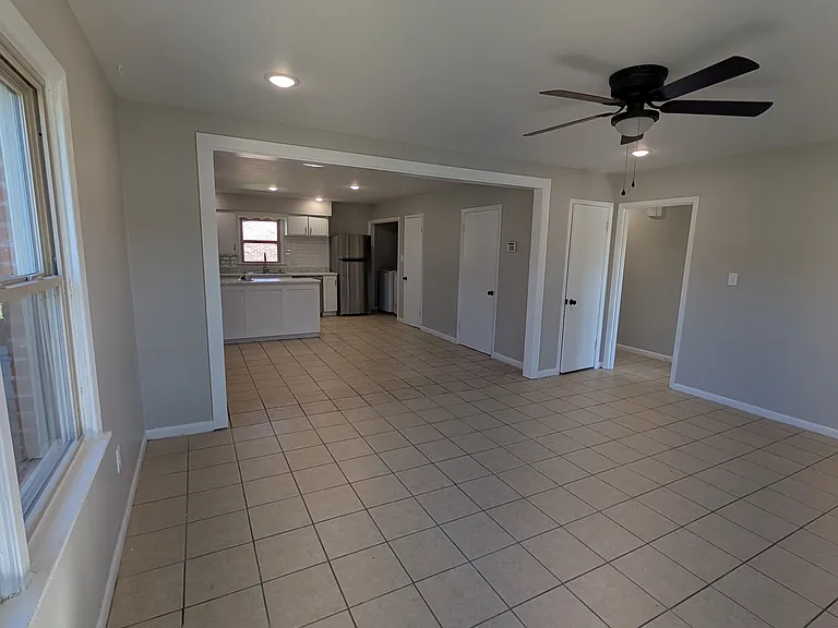 1120 W Monroe Ave #2 — Photo 16