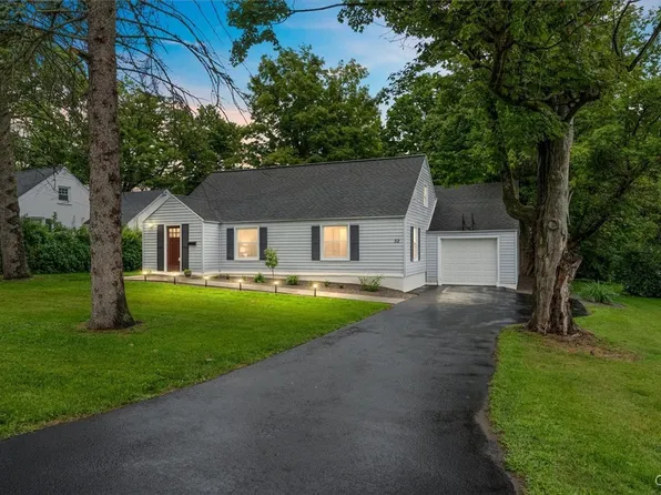 52 Beechwood Rd, New Hartford, NY 13413