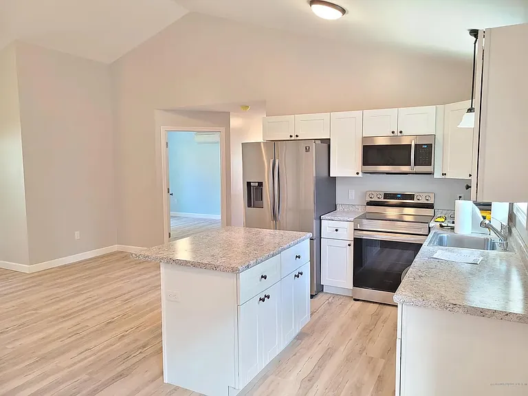19 Clearwater Ave — Photo 6