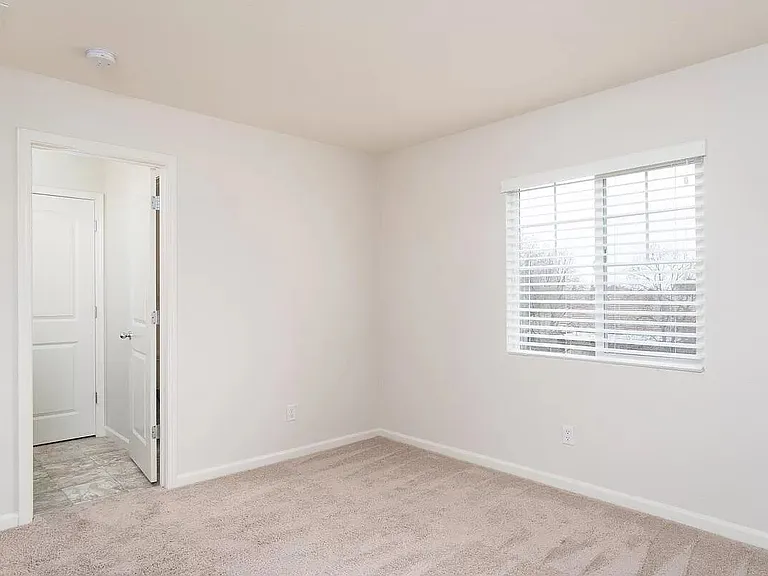 10890 Arrington Dr — Photo 11