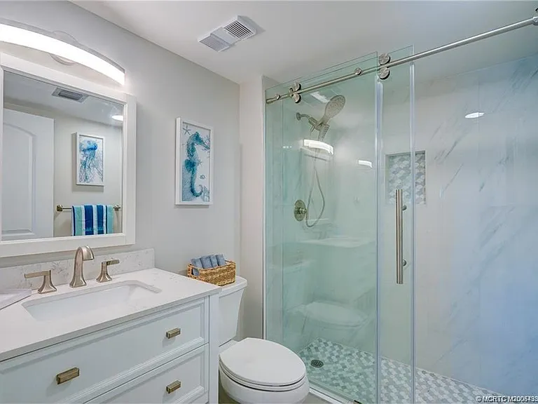 5602 NE Gulfstream Way — Photo 18