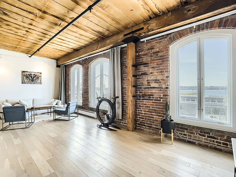 1507 Western Ave #602 — Photo 4