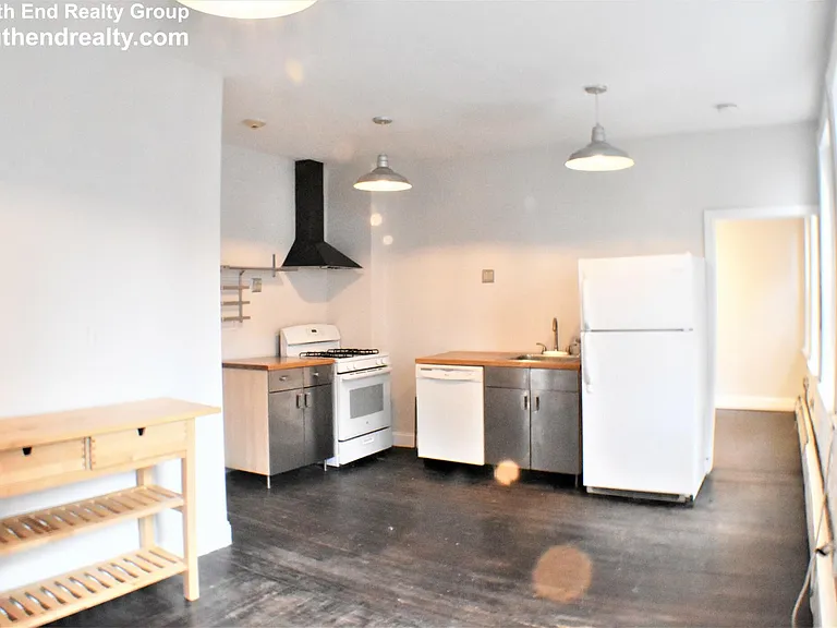 158 Salem St #4 — Photo 18