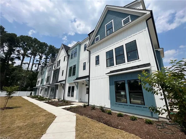 909 Jennings Ln, Chesapeake, VA 23322