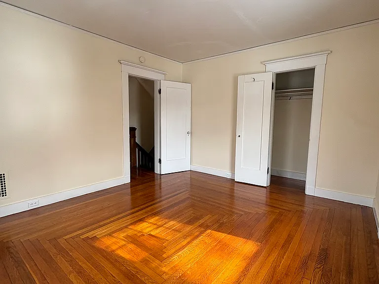 49 Hubinger St — Photo 11