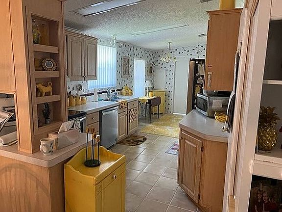 2nd image of 3080 Bay Springs Trl