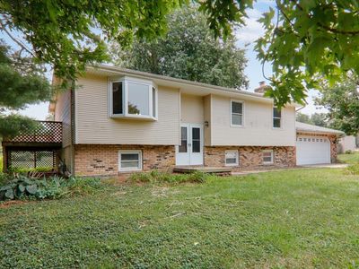 18859 Pioneer St, Bloomington, IL, 61705