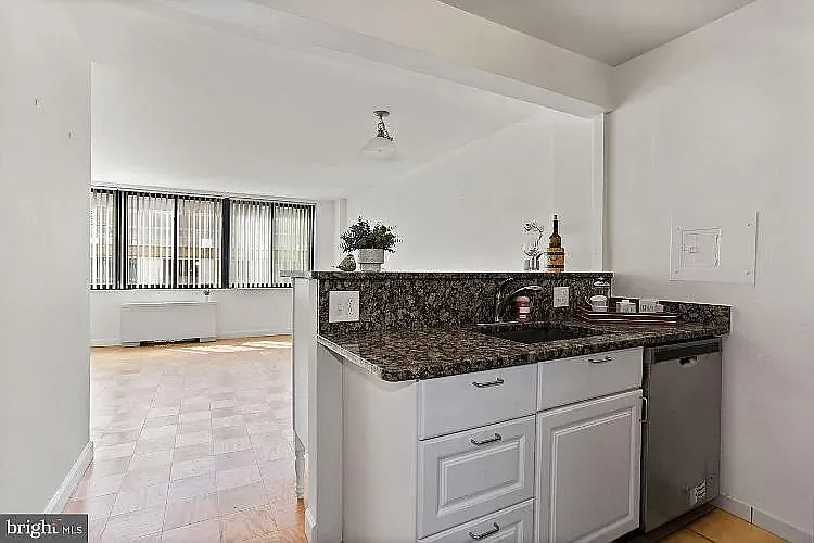 2030 F St NW #910 — Photo 11