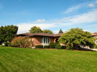 45 W Peiffer Ave, Lemont, IL 60439