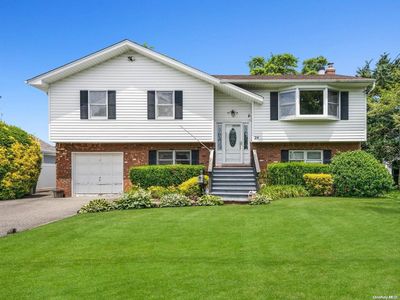 24 Gary Street, Lindenhurst, NY, 11757