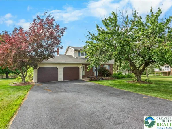8034 Valley View Rd, Northampton, PA 18067
