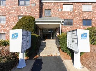 69 Milliken Ave APT 14A, Franklin, MA 02038