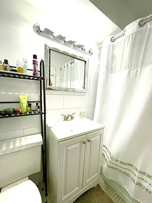 Rented by Kurāte NY | media 17