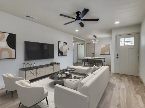 525 Harmon Rd, Hurst, TX 76053