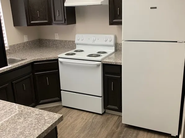 Arcadia Townhomes, 5324 Fairfax Rd #5318E, Bakersfield, CA 93306