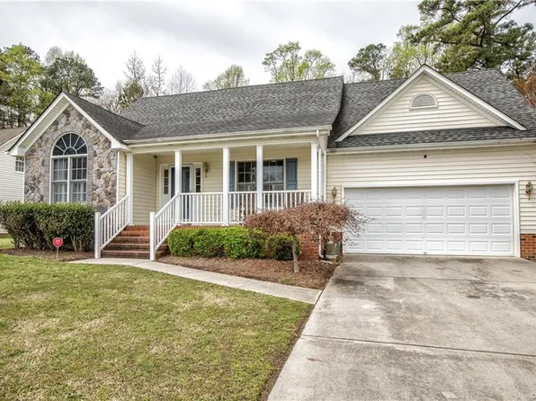 206 Kingfisher Way, Colonial Heights, VA 23834