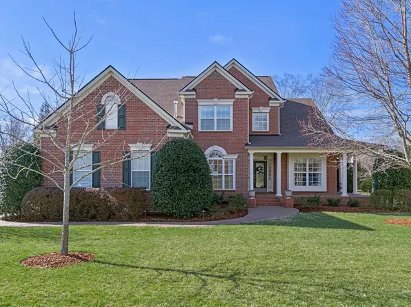 805 Breckston Ln, Nashville, TN 37221