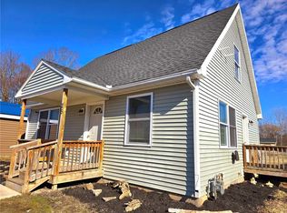 25 Grove St, Waterloo, NY 13165