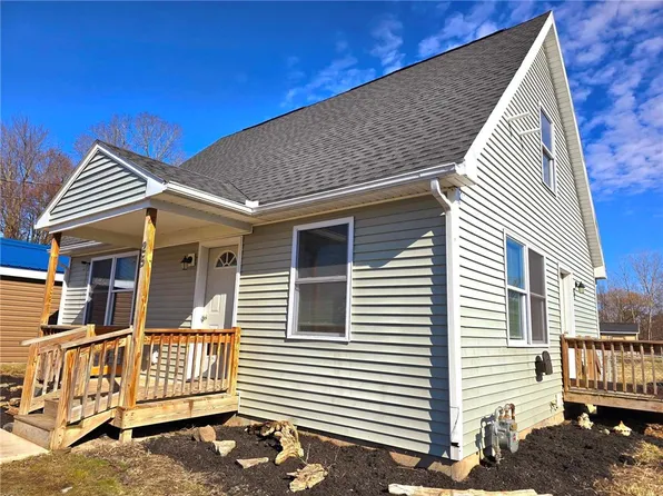 25 Grove St, Waterloo, NY 13165