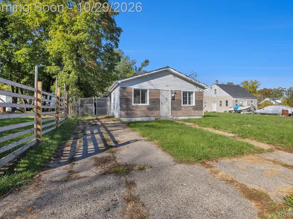 7525 Longacre St, Detroit, MI 48228