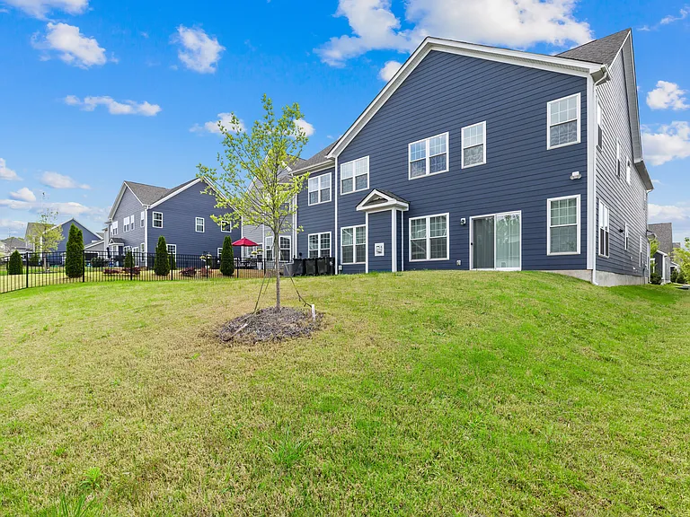 14917 Baldridge Dr — Photo 45