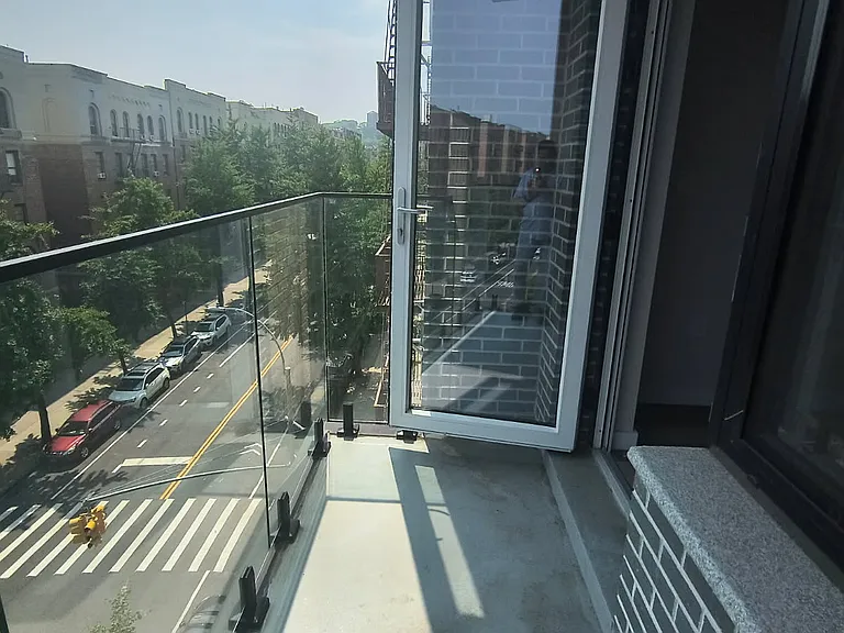 112 Seaman Ave #6A — Photo 8