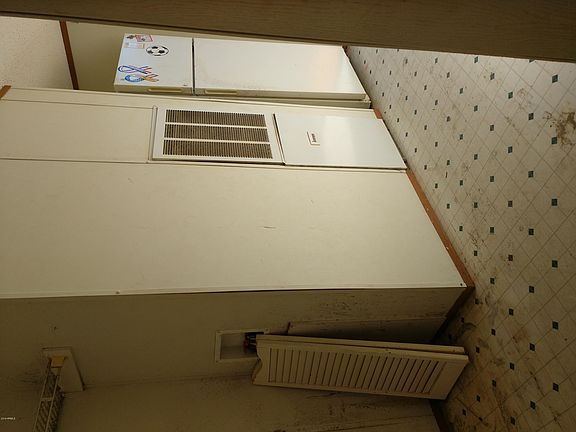 4th image of 1360 E 50th Dr