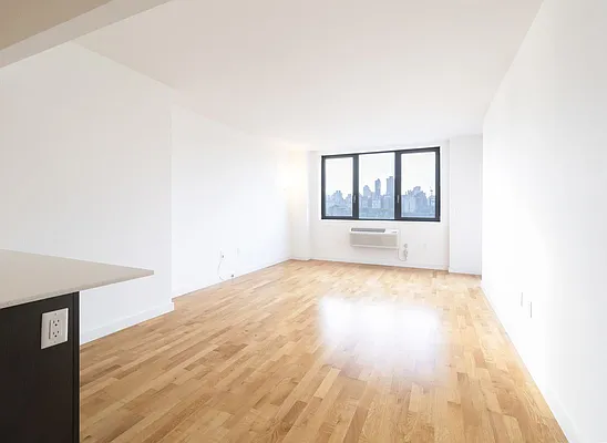 Rented by Astoria Realty | media 1