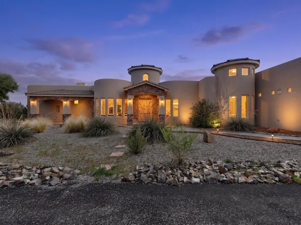 24 Naomi Dr, Tijeras, NM 87059