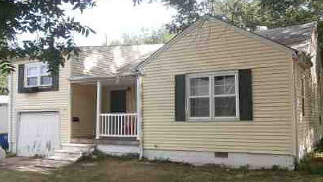 1st image of 1912 W Arrowhead Dr