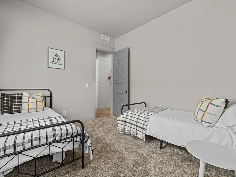 1293 W Capstone Dr — Photo 45