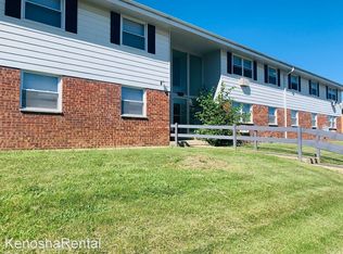 4000 45th St UNIT 103, Kenosha, WI 53144