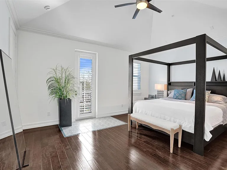 381 E Cannery Row Cir — Photo 16