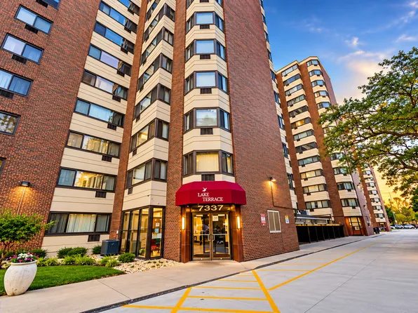 7337 S South Shore Dr APT 412, Chicago, IL 60649