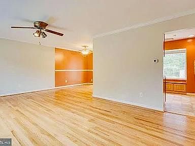 5th image of 4504 Weyburn Dr