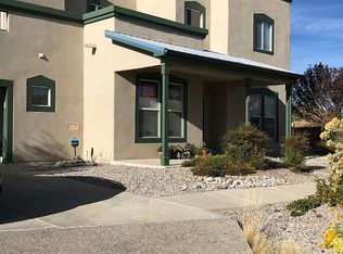 6753 Camino Rojo, Santa Fe, NM 87507