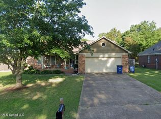 7125 Grove Park Rd, Olive Branch, MS 38654