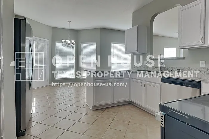 1210 Colonial Heights Dr — Photo 9