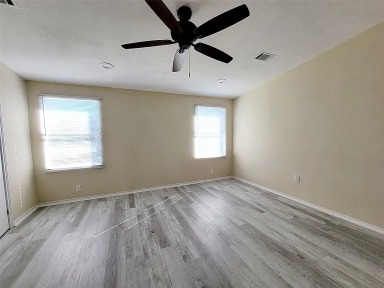 305 Paddock St #7 — Photo 11