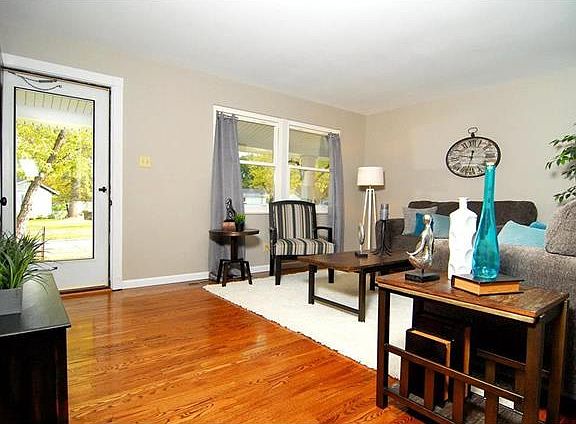4th image of 2311 Wescreek Dr
