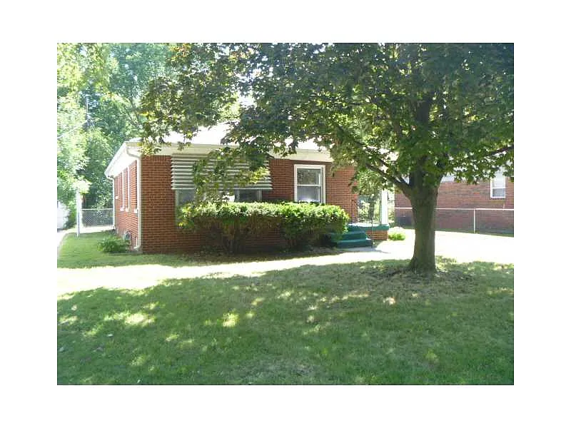1411 Medford Ave photo 1
