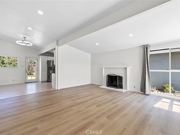 5th image of 1027 N Greer Ave