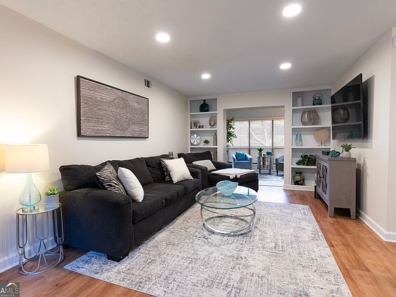 3rd image of 8740 Roswell Rd Unit 10A