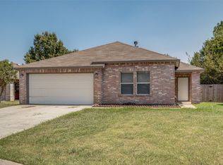 2206 Delaford Dr, Arlington, TX 76002