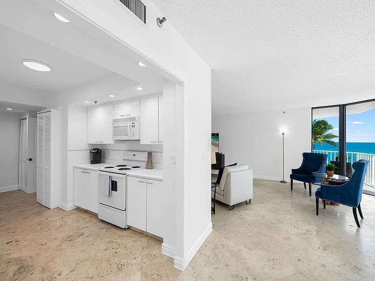 2917 S Ocean Blvd #304 — Photo 9