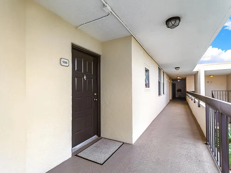 1915 Lavers Cir E #508 — Photo 23