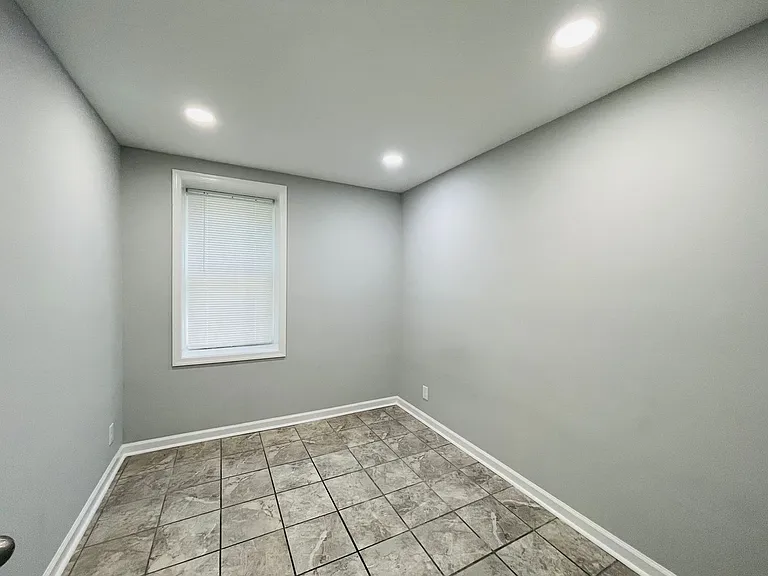 202 Chesterfield Ln #101 — Photo 12